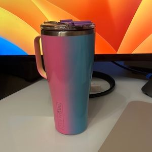 EUC Brumate 32oz Rainbow Glitter Toddy.